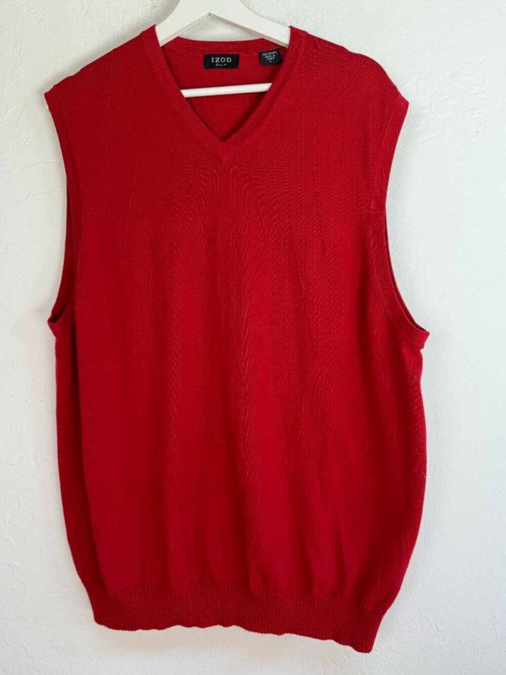 IZOD Golf Men's Red Diamond Knit Cotton V-Neck Sweater Vest Large Pullover